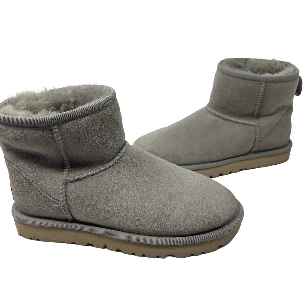 Ugg classic mini boots in grey campfire sz 5